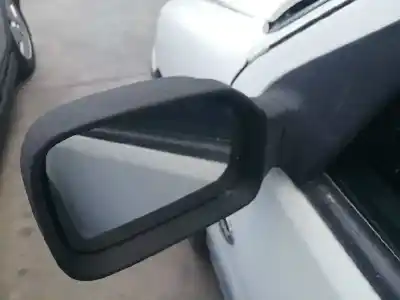 Véhicule à la ferraille peugeot 106 (s2) kid d de l'année 2001 alimenté vjx
