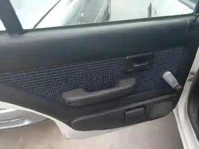 Véhicule à la ferraille peugeot 106 (s2) kid d de l'année 2001 alimenté vjx