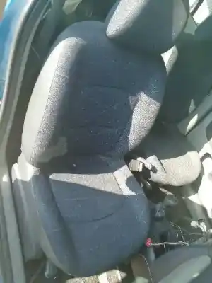 Здавання транспортного засобу renault clio ii fase ii (b/cb0) authentique року 2003 потужний d7fg7