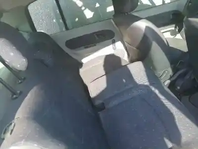 Здавання транспортного засобу renault clio ii fase ii (b/cb0) authentique року 2003 потужний d7fg7