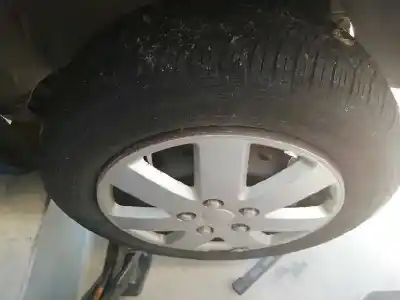 Здавання транспортного засобу renault clio ii fase ii (b/cb0) authentique року 2003 потужний d7fg7