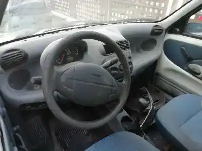 Здавання транспортного засобу fiat seicento (187) l.e. michael schumacher wm 2000 року 2000 потужний 176b2000