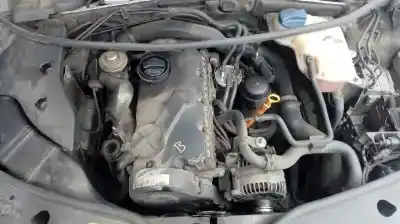 Hurda Aracı volkswagen passat berlina (3b3) 1.9 tdi yılın 2002 güçlü avb