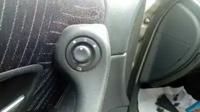 Véhicule à la ferraille renault laguna ii (bg0) 1.9 dci diesel de l'année 2001 alimenté f9q750