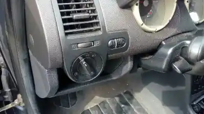 Véhicule à la ferraille volkswagen polo berlina (6n2) conceptline de l'année 2000 alimenté akk