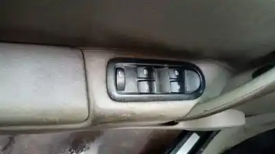 Sloopvoertuig renault grand scenic 1.9 dci van het jaar 2004 aangedreven f9q d8