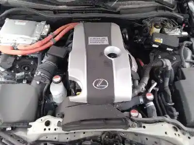 Véhicule à la ferraille lexus is 300h de l'année 2015 alimenté 2ar