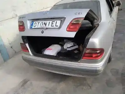 Утилизация автомобиля mercedes-benz clase e (w210) berlina diesel 2.2 cdi cat года 2001 питание 611961
