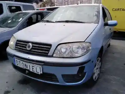 Veículo de Sucata fiat punto berlina (188) 1.2 8v dynamic do ano 2005 alimentado 188a4000