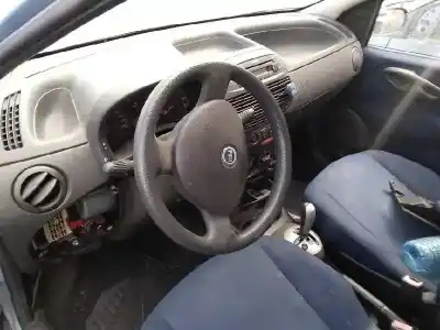 Veículo de Sucata fiat punto berlina (188) 1.2 8v dynamic do ano 2005 alimentado 188a4000