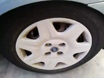 Veículo de Sucata fiat punto berlina (188) 1.2 8v dynamic do ano 2005 alimentado 188a4000