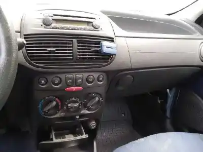 Veículo de Sucata fiat punto berlina (188) 1.2 8v dynamic do ano 2005 alimentado 188a4000
