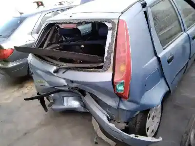 Veículo de Sucata fiat punto berlina (188) 1.2 8v dynamic do ano 2005 alimentado 188a4000