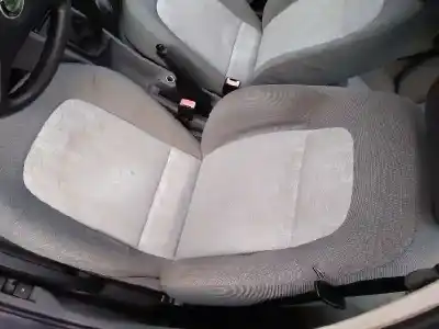 Здавання транспортного засобу skoda fabia (6y2/6y3) classic року 2001 потужний azf