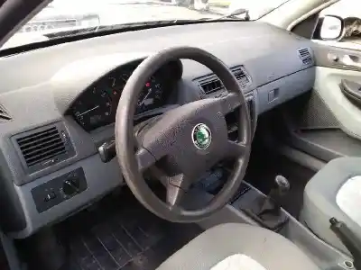 Здавання транспортного засобу skoda fabia (6y2/6y3) classic року 2001 потужний azf