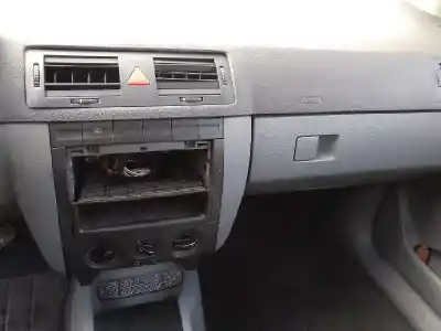 Здавання транспортного засобу skoda fabia (6y2/6y3) classic року 2001 потужний azf