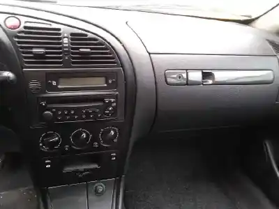 Sloopvoertuig citroen xsara berlina 1.6i 16v sx van het jaar 2004 aangedreven nfu