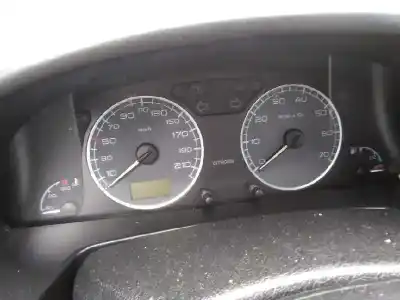 Sloopvoertuig citroen xsara berlina 1.6i 16v sx van het jaar 2004 aangedreven nfu