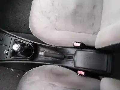 Sloopvoertuig citroen xsara berlina 1.6i 16v sx van het jaar 2004 aangedreven nfu