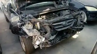 Sloopvoertuig kia carens (un) active van het jaar 2007 aangedreven d4ea
