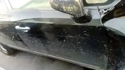 Sloopvoertuig kia carens (un) active van het jaar 2007 aangedreven d4ea