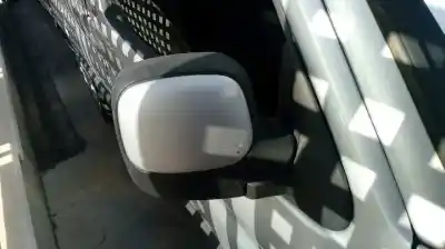Здавання транспортного засобу peugeot partner (s2) combi plus року 2007 потужний rhy