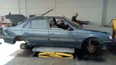 Véhicule à la ferraille peugeot 405 berlina 1.9 turbodiesel de l'année 1994 alimenté d-d8a
