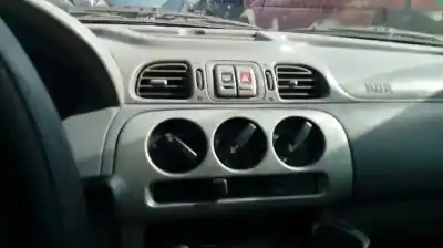 Vehicul casat nissan micra (k11) 1.4 16v cat al anului 2001 alimentat cga3