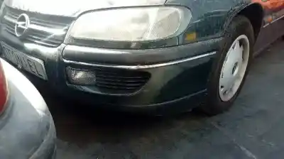 Vehicul casat opel omega b básico berlina al anului 1997 alimentat x25td