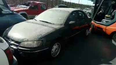 Veicolo di demolizione OPEL                                               OMEGA B                                                                                                                                                                                                                                                    Básico Berlina                                                                                                                                                                                                                                             dell'anno 1997 alimentato X25TD