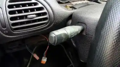 Vehicul casat peugeot 206 berlina xt al anului 1999 alimentat wjz