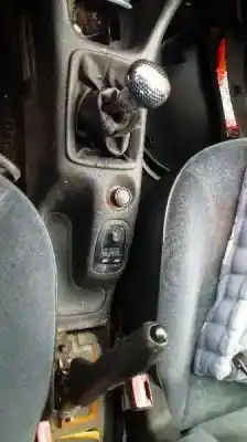 Vehicul casat peugeot 206 berlina xt al anului 1999 alimentat wjz