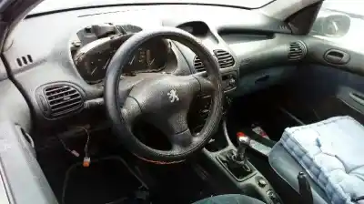 Vehicul casat peugeot 206 berlina xt al anului 1999 alimentat wjz