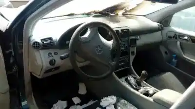 Здавання транспортного засобу mercedes-benz clase c (w203) berlina 200 cdi (la) (203.007) року 2000 потужний d/611962
