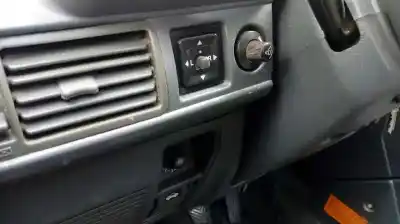 Sloopvoertuig mitsubishi montero (v20/v40) 2.8 turbodiesel van het jaar 1994 aangedreven 4m40