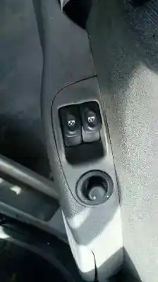 Здавання транспортного засобу renault megane i coupe fase 2 (da..) 1.6 16v expression 107 cv / 79 kw року 1999 потужний k4m