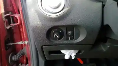 Veículo de Sucata citroen c3 (09.2009->) 1.4 hdi 70 do ano 2004 alimentado 8hx