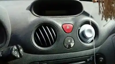 Veículo de Sucata citroen c3 (09.2009->) 1.4 hdi 70 do ano 2004 alimentado 8hx