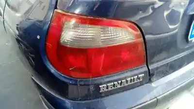 Verschrottungsfahrzeug renault megane i fase 2 berlina (ba0) (1999->) 1.9 dti rte [1.9 ltr. - 72 kw dti diesel cat] des jahres 2002 angetrieben f9qq7