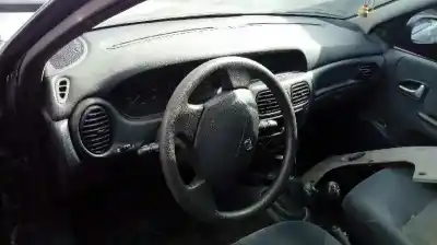 Verschrottungsfahrzeug renault megane i fase 2 berlina (ba0) (1999->) 1.9 dti rte [1.9 ltr. - 72 kw dti diesel cat] des jahres 2002 angetrieben f9qq7