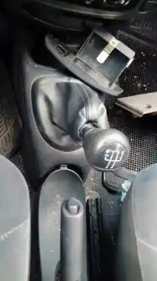 Verschrottungsfahrzeug renault megane i fase 2 berlina (ba0) (1999->) 1.9 dti rte [1.9 ltr. - 72 kw dti diesel cat] des jahres 2002 angetrieben f9qq7