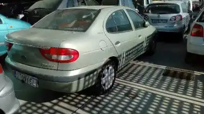 Scrapping Vehicle renault megane i classic (la0/1_) 1.6 16v (la00 la04 la0b la11 la16 la19 la1j la1k.... of the year 2000 powered k4m a7