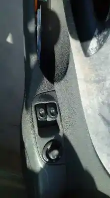 Scrapping Vehicle renault megane i classic (la0/1_) 1.6 16v (la00 la04 la0b la11 la16 la19 la1j la1k.... of the year 2000 powered k4m a7