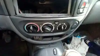 Scrapping Vehicle renault megane i classic (la0/1_) 1.6 16v (la00 la04 la0b la11 la16 la19 la1j la1k.... of the year 2000 powered k4m a7