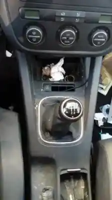 Véhicule à la ferraille volkswagen golf v berlina (1k1) 1.9 tdi de l'année 2008 alimenté bxe