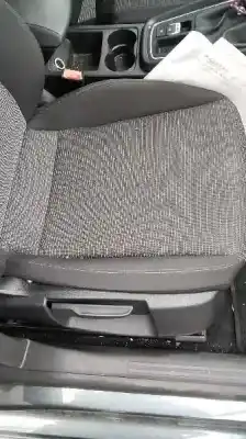 Здавання транспортного засобу seat leon st (5f8) reference року 2017 потужний ddya