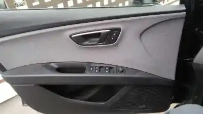 Veículo de Sucata seat                                               leon st (5f8)                                                                                                                                                                                                                                              reference                                                                                                                                                                                                                                                  do ano 2017 alimentado ddya