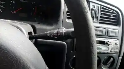 Véhicule à la ferraille nissan primera berlina (p11) competence de l'année 1997 alimenté ga16