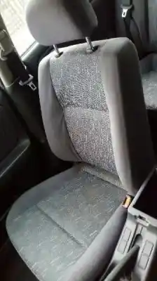Véhicule à la ferraille nissan primera berlina (p11) competence de l'année 1997 alimenté ga16