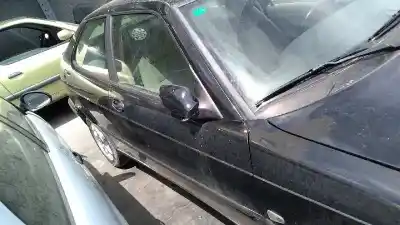 Véhicule à la ferraille saab 9-3 berlina 2.2 s tid de l'année 2001 alimenté d223l